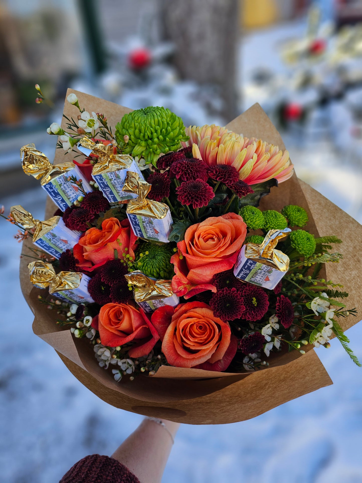 Blumenstrauß mit süßer Überraschung